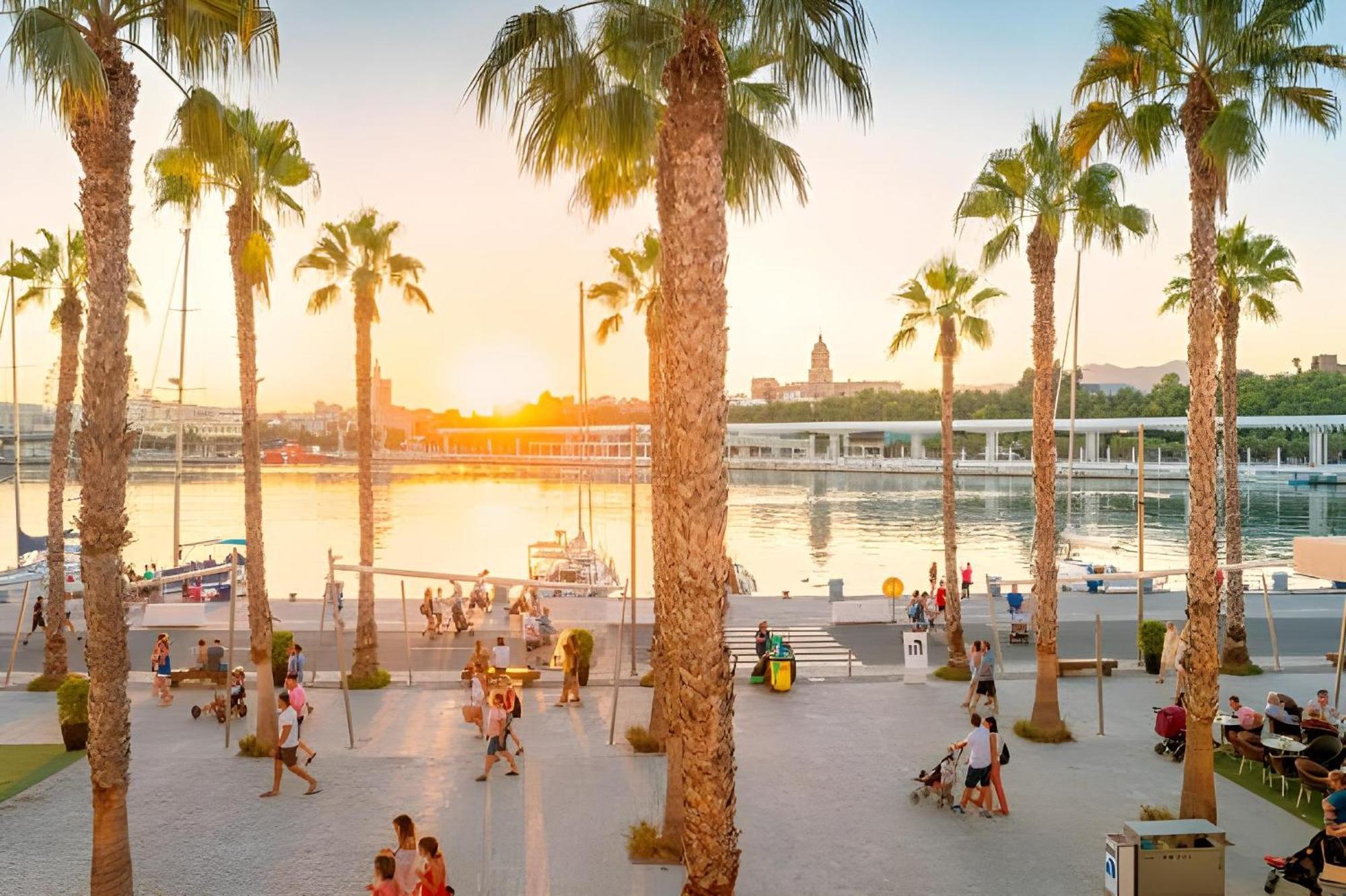 Costa Paradise Suites - Malaga Bagian luar foto